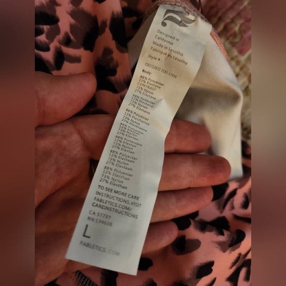 FABLETICS High-waisted Power Hold Pink Leopard Print Leggings NWOT - Picture 4 of 4